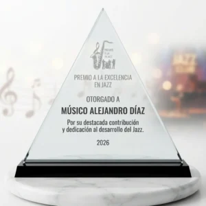 placas-de-reconocimiento-triangular-con-base-en-vidrio-negro